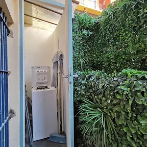 Le Petit Balcon By Guys Nice